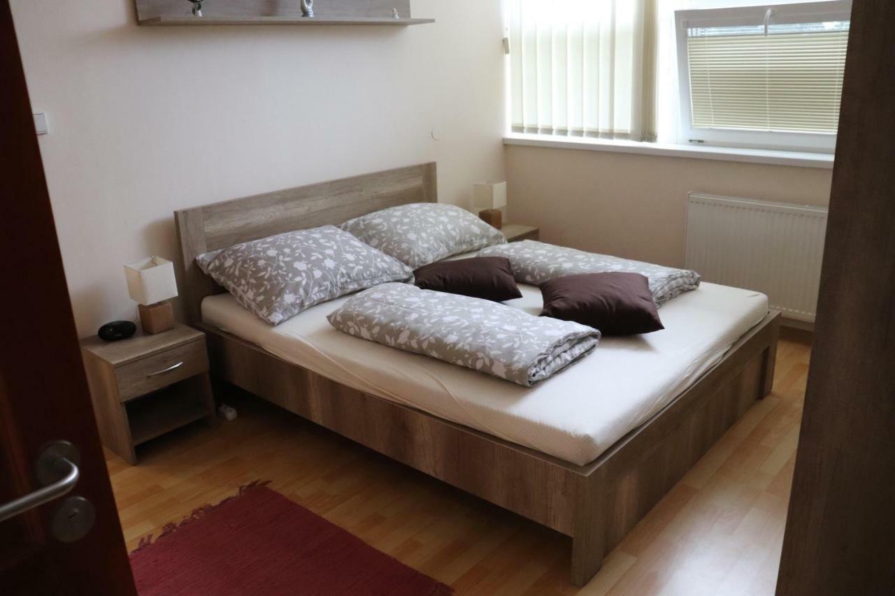 Apartman Lux Presov Exterior photo